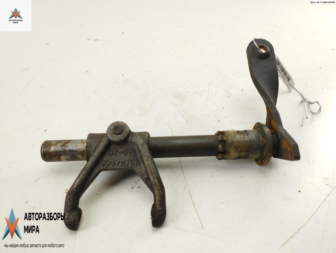 вилка сцепления Daewoo Lanos T100 1998, 1.6 л., бензин, МКПП, чёрный, хетчбэк 3 дв., 90372766 - фото №1