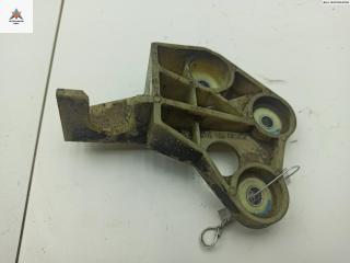 кронштейн (крепление) Renault Scenic 2 поколение 2004, 1.6 л., бензин, АКПП, чёрный, минивэн, 8200115182