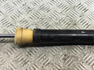 амортизатор задний левый Honda Jazz 1 поколение [рестайлинг] 2006, 1.3 л., бензин, МКПП, красный, хетчбэк 5 дв., 52610-SAA-E12