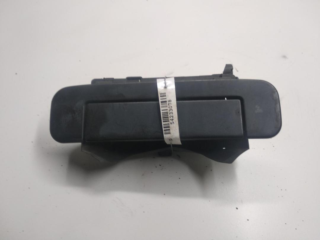 ручка наружная задняя левая Audi A4 B5 1995, 1.8 л., бензин, МКПП, серый, седан, 4A0839205D