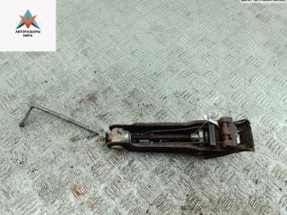 домкрат Toyota Aygo 1 поколение 2006, 1.0 л., бензин, МКПП, красный, хетчбэк 3 дв.