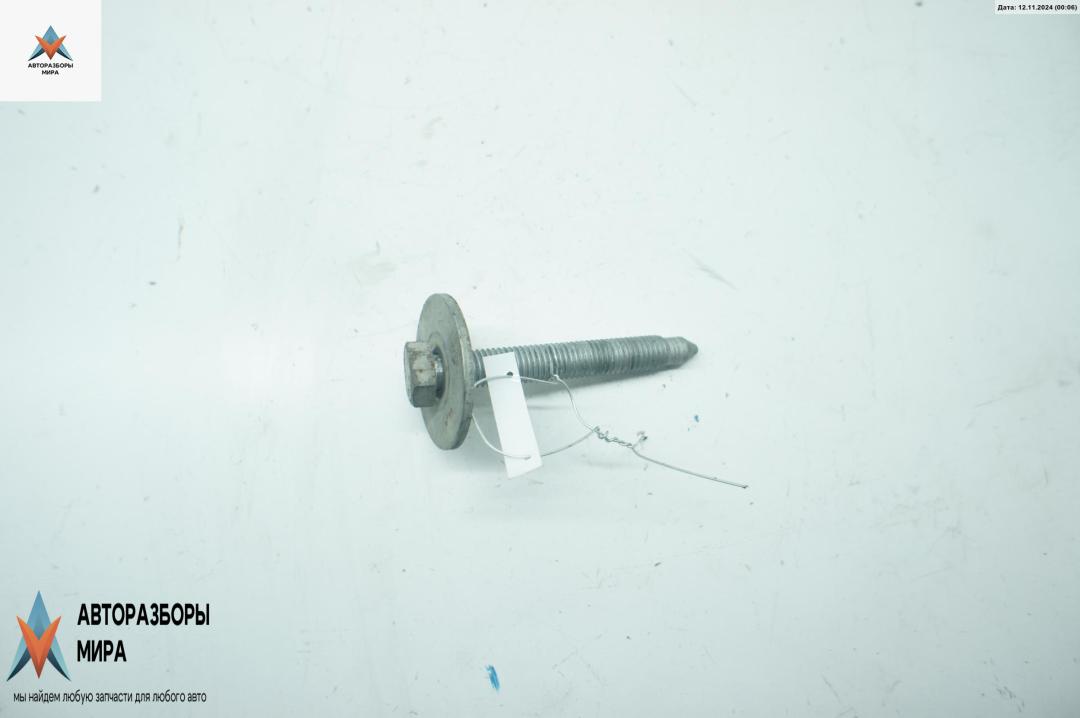 Болт крепления Ford Mondeo 3 поколение 2001, 2.0 л., бензин, МКПП, красный, хетчбэк 5 дв. - фото №1