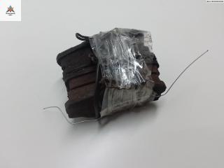 Колодки тормозные передние Peugeot 405 1 поколение [рестайлинг] 1992, 2.0 л., бензин, МКПП, белый, седан