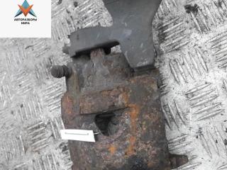 суппорт передний правый Volkswagen Polo 3 поколение [рестайлинг] 2000, 1.4 л., бензин, МКПП, синий, хетчбэк 3 дв.