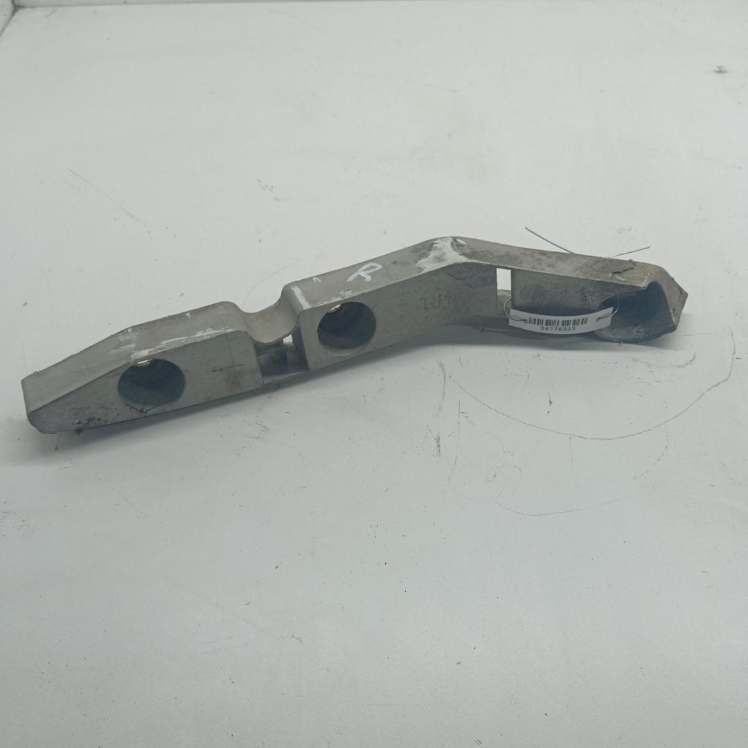 кронштейн переднего бампера Ford Focus II 2007, 1.6 л., дизель, МКПП, серый, универсал, 4M5117D958AF