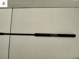 амортизатор крышки багажника (3-5 двери) Volkswagen Passat B5 1998, 1.6 л., бензин, МКПП, зелёный, универсал, 1J6827550