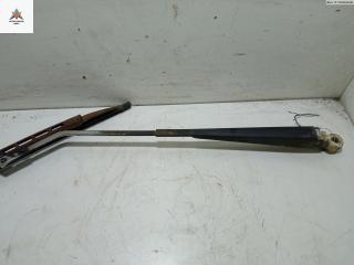 Щеткодержатель (поводок стеклоочистителя) задний Mitsubishi Pajero/Montero II 1994, 2.5 л., дизель, МКПП, синий, внедорожник 3 дв.