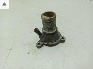 корпус термостата Renault Megane 1 поколение 1996, 1.6 л., бензин, МКПП, красный, хетчбэк 5 дв.