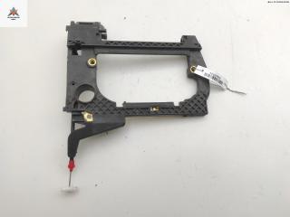 Корпус (держатель) ручки двери передней правой BMW 5 серия E39 [рестайлинг] 2000, 2.0 л., бензин, МКПП, серый, седан, 8236644