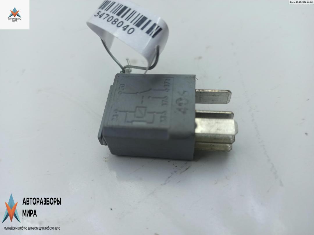 реле (прочие) Opel Zafira 2 поколение (B) 2006, 1.8 л., бензин, МКПП, серый, минивэн, 13100504 - фото №1