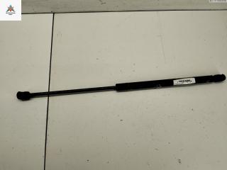 амортизатор крышки багажника (3-5 двери) Volkswagen Golf 3 поколение 1992, 1.4 л., бензин, МКПП, белый, хетчбэк 3 дв., 1H0827550