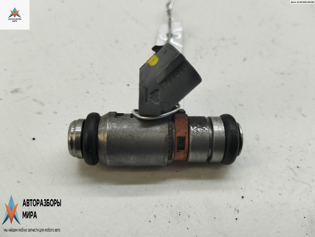 форсунка Volkswagen Golf 4 поколение 2004, 1.4 л., бензин, МКПП, чёрный, универсал, 036031G - фото №1