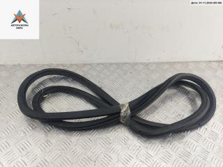 уплотнитель двери Volkswagen Polo 3 поколение 1995, 1.6 л., бензин, МКПП, красный, седан