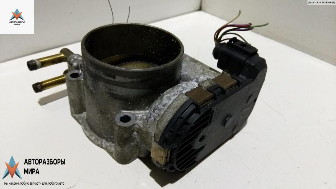 заслонка дроссельная Audi A6 4B/C5 1999, 2.4 л., бензин, АКПП, серый, седан, 078133062B - фото №1