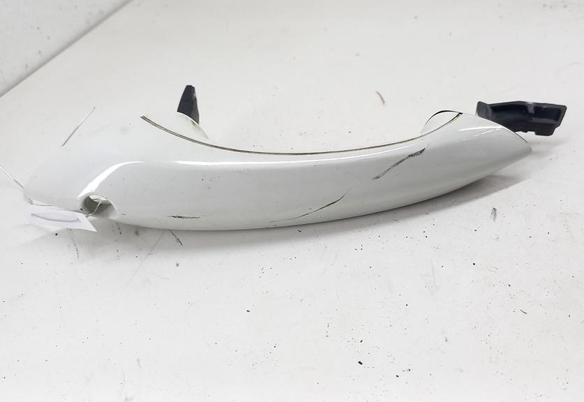 ручка наружная передняя левая BMW 5 серия F07/F10/F11 2012, 2.0 л., дизель, АКПП, белый, универсал - фото №1