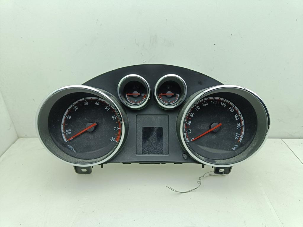 приборная панель Opel Meriva B 2013, 1.4 л., бензин, МКПП, серый, минивэн, 13434097