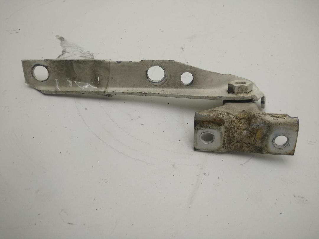 петля капота правая Audi 80 B4 1994, белый, седан