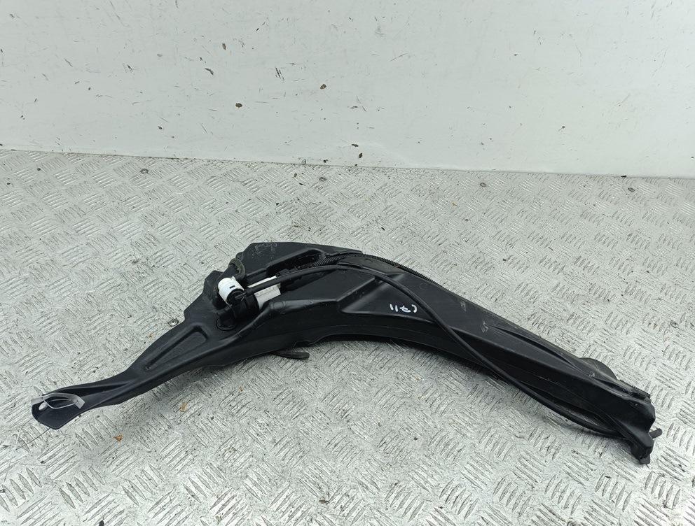 бачок омывателя Peugeot 308 T9 2014, 1.6 л., бензин, хетчбэк 5 дв., 9801927380