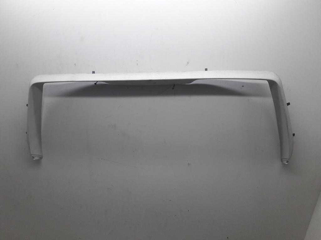 накладка двери (крышки) багажника Volkswagen Golf 4 поколение 2000, 1.9 л., дизель, МКПП, белый, универсал, 1J9867975 - фото №1