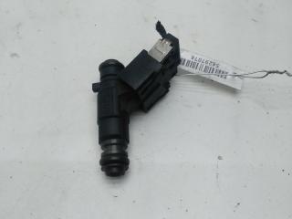 форсунка Volkswagen Golf-3 1996, 1.4 л., бензин, МКПП, белый, хетчбэк 5 дв., 030906031E