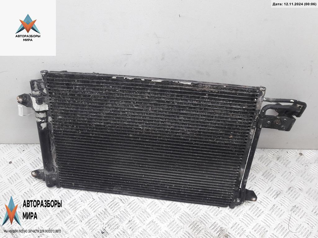 радиатор кондиционера Volkswagen Golf 5 поколение 2004, 1.4 л., бензин, МКПП, чёрный, хетчбэк 5 дв. - фото №1
