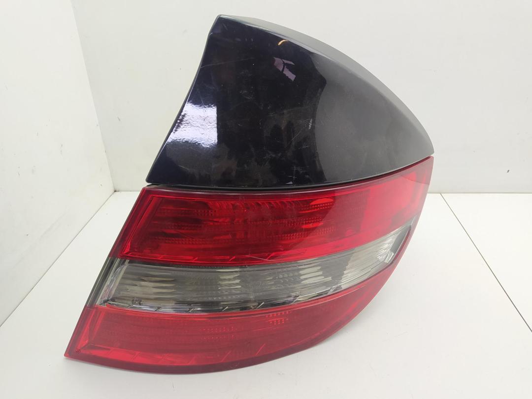 фонарь задний правый Mercedes-Benz CLC CL203 2010, 2.2 л., дизель, АКПП, чёрный, хетчбэк 3 дв., 2038205264