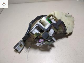 замок двери задней правой Honda Jazz 1 поколение [рестайлинг] 2004, 1.3 л., бензин, МКПП, синий, хетчбэк 5 дв.