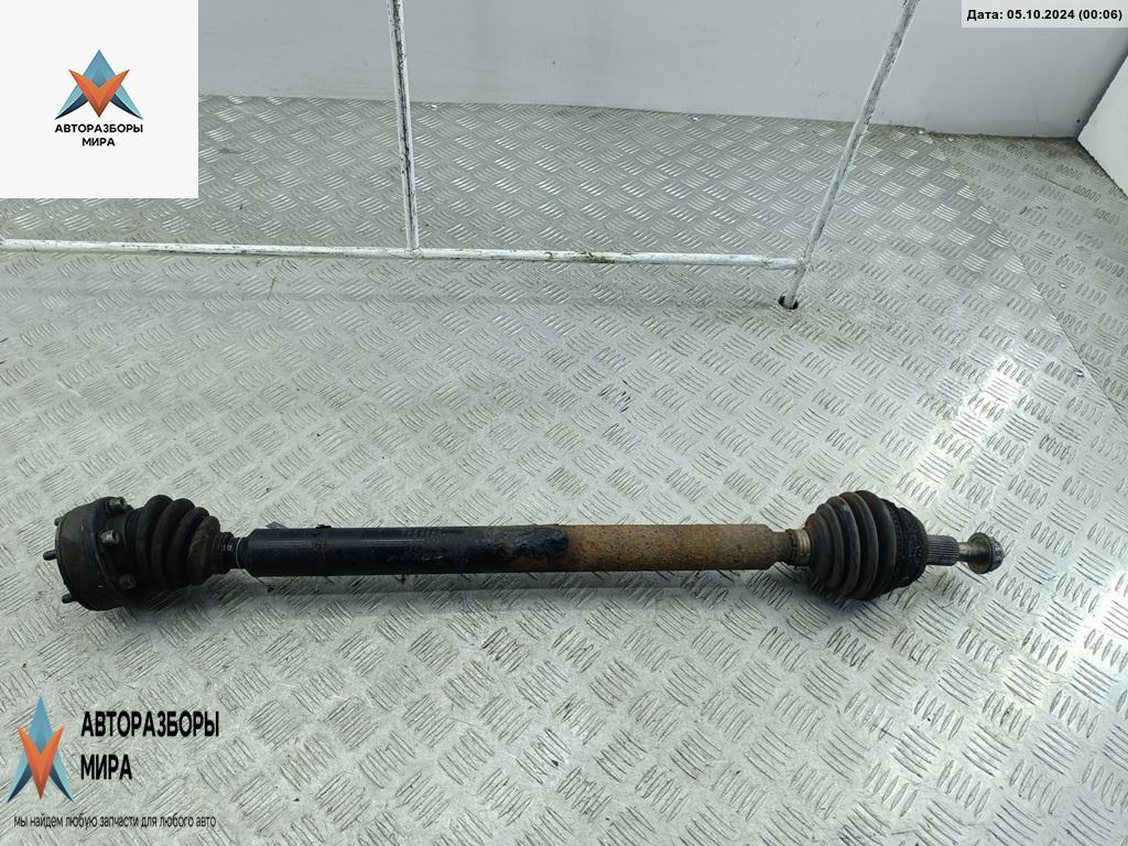 полуось передняя правая (приводной вал, ШРУС) Volkswagen Golf 4 поколение 1998, 1.4 л., бензин, МКПП, чёрный, хетчбэк 3 дв. - фото №1