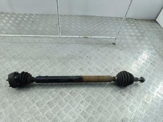 полуось передняя правая (приводной вал, ШРУС) Volkswagen Golf 4 поколение 1998, 1.4 л., бензин, МКПП, чёрный, хетчбэк 3 дв.
