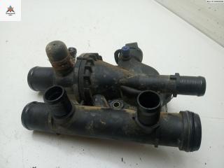 корпус термостата Opel Movano 1 поколение (A) [рестайлинг] 2003, 2.2 л., дизель, МКПП, белый, микроавтобус, 8200154300