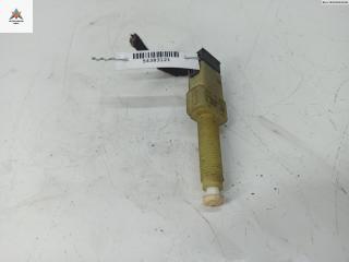 Датчик (включатель) стоп-сигнала Audi A4 B5 [рестайлинг] 1998, 1.8 л., бензин, МКПП, красный, универсал, 443945515