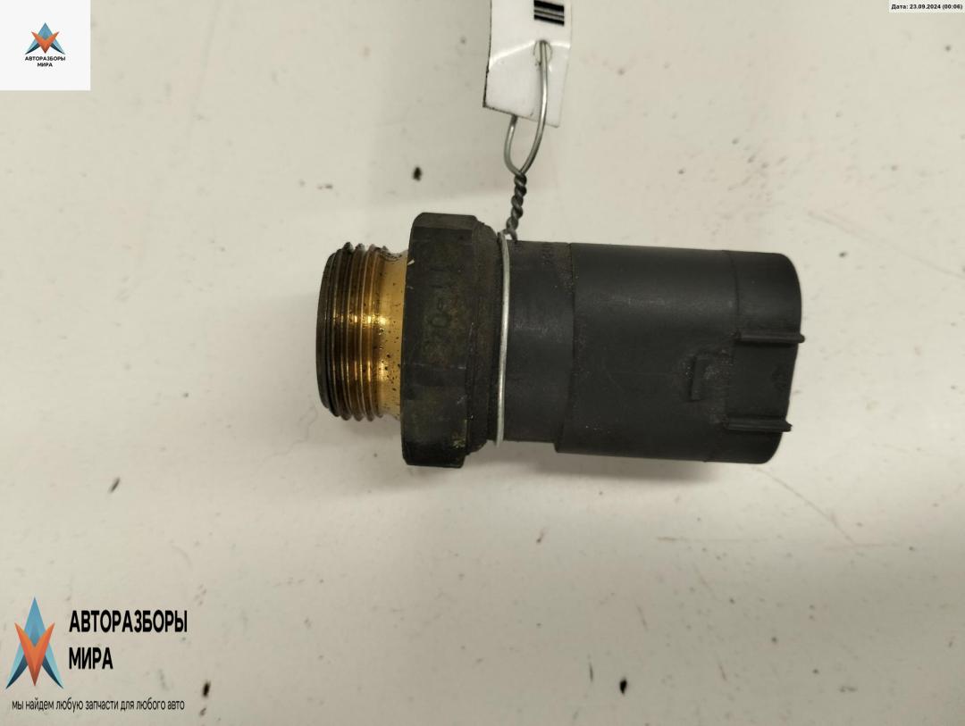 датчик температуры Skoda Octavia mk1 (A4 1U) 2004, 2.0 л., бензин, МКПП, серый, универсал, 1J0959481A - фото №1