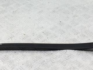 молдинг двери передней правой Volkswagen Bora 1 поколение 2000, 1.4 л., бензин, МКПП, серый, седан, 1J4853516J