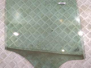 стекло двери задней правой BMW X3 E83 2004, 2.5 л., бензин, МКПП, чёрный, внедорожник 5 дв.