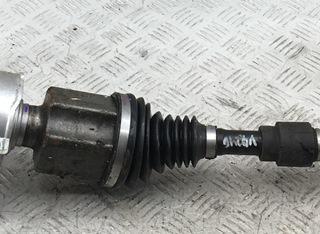 полуось передняя правая (приводной вал, ШРУС) Honda HR-V 2 поколение 2017, 1.5 л., бензин, МКПП, белый, внедорожник 5 дв., 44305-T7Y-T93