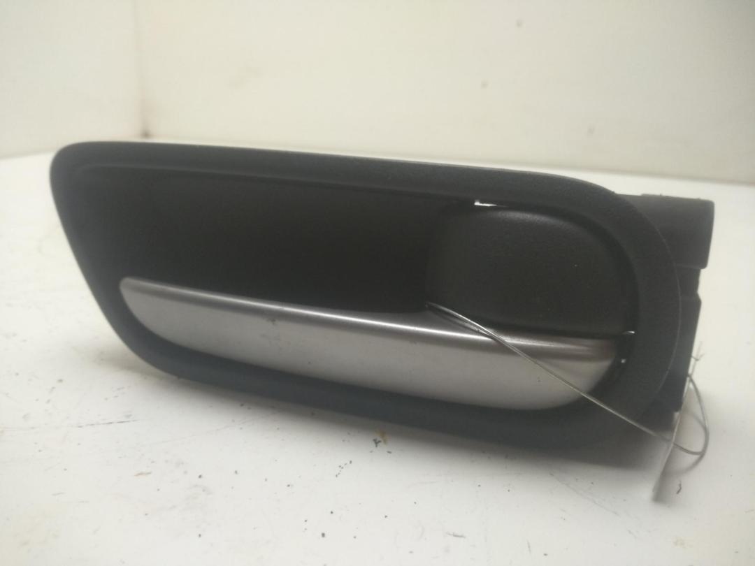 ручка внутренняя задняя правая Mazda 3 BL 2009, 1.6 л., дизель, МКПП, серый, хетчбэк 5 дв.