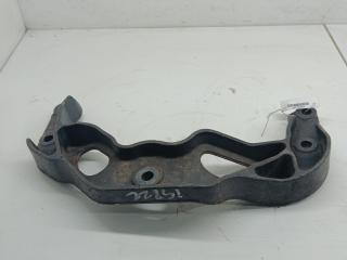 кронштейн двигателя Ford Mondeo 2 поколение 1997, 1.8 л., бензин, МКПП, серый, универсал