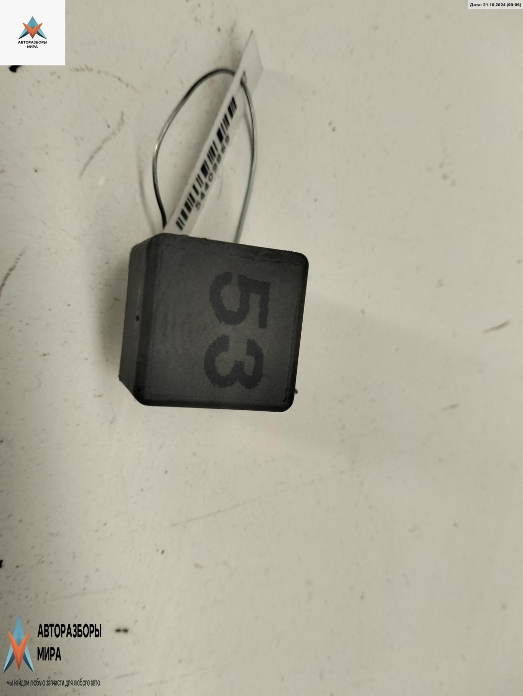 реле (прочие) Volkswagen Passat B4 1995, 2.0 л., бензин, МКПП, синий, универсал, 141951253B - фото №1