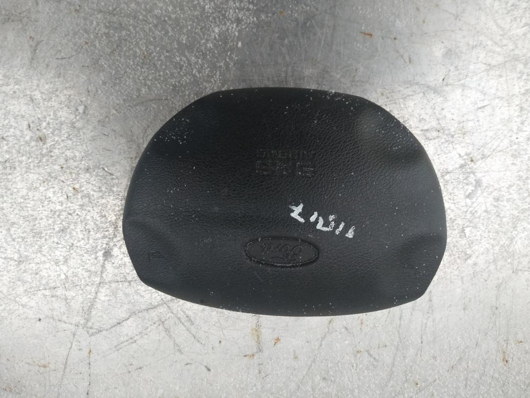подушка безопасности водителя Ford Escort 1998, 1.8 л., бензин, МКПП, серый, универсал