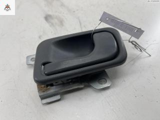 ручка внутренняя передняя левая Mitsubishi Space Wagon 2 поколение (Typ N30/N40) 1997, 2.0 л., бензин, МКПП, зелёный, минивэн