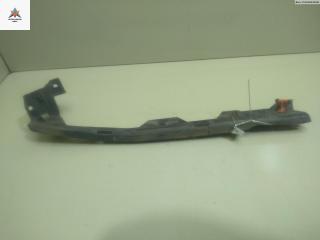 кронштейн переднего бампера Opel Signum C [рестайлинг] 2005, 2.2 л., бензин, МКПП, чёрный, хетчбэк 5 дв., 13140761