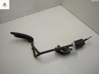 педаль Ford Maverick 2 поколение 2002, 2.0 л., бензин, МКПП, чёрный, внедорожник 5 дв.