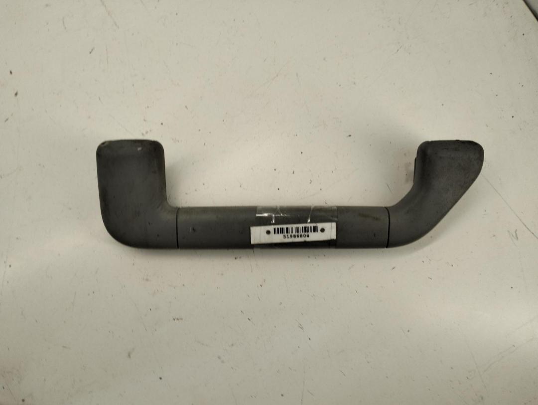 ручка внутренняя потолочная Volkswagen Touareg 2003, 5.0 л., дизель, АКПП, серый, внедорожник 5 дв., 7L0857608A