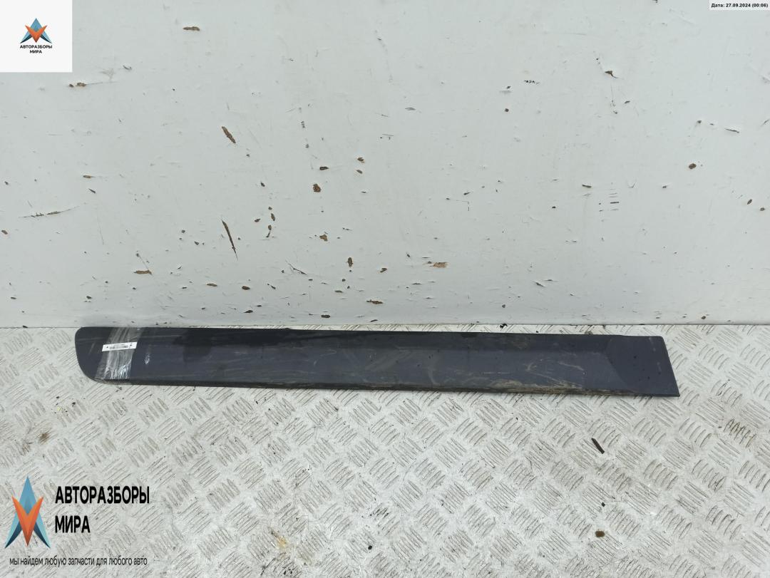 молдинг двери задней правой Dacia (Renault) Logan 2008, 1.4 л., бензин, МКПП, синий, универсал - фото №1