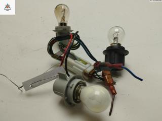 Патрон лампы фонаря Mitsubishi Lancer 8 поколение 1997, 1.3 л., бензин, МКПП, синий, седан