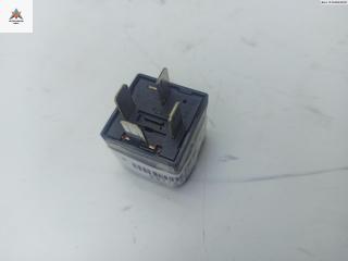 блок управления вентилятором (реле) Opel Astra H/Family [рестайлинг] 2006, 1.9 л., дизель, МКПП, серый, универсал, 13171831