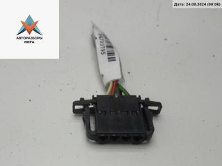 разъем (фишка) проводки Volkswagen Golf 4 поколение 1998, 1.6 л., бензин, МКПП, чёрный, хетчбэк 5 дв., 1J0972704