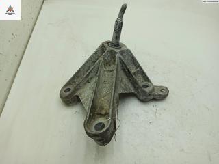 кронштейн КПП Dacia (Renault) Sandero I 2009, 1.4 л., бензин, МКПП, синий, хетчбэк 5 дв., 8200043084, 8200457080