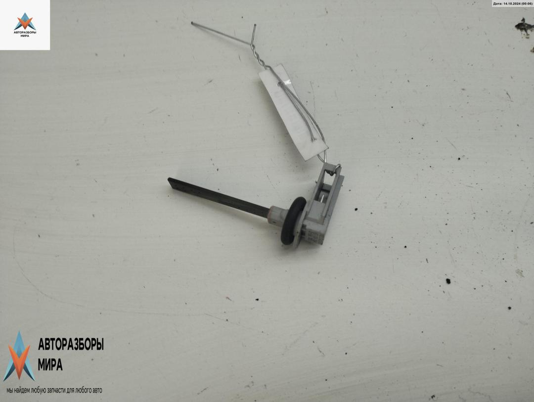 датчик температуры Volkswagen Touran 1 поколение 2003, 1.9 л., дизель, МКПП, красный, минивэн, 4B0820539 - фото №1