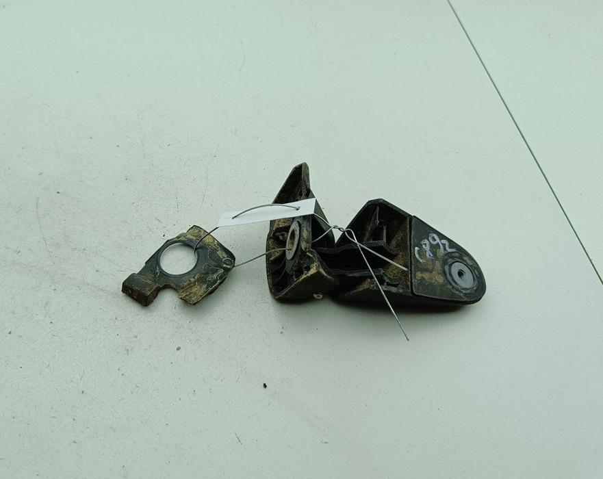 Петля стекла заднего Toyota Aygo 1 поколение 2006, 1.0 л., бензин, МКПП, красный, хетчбэк 3 дв. - фото №1